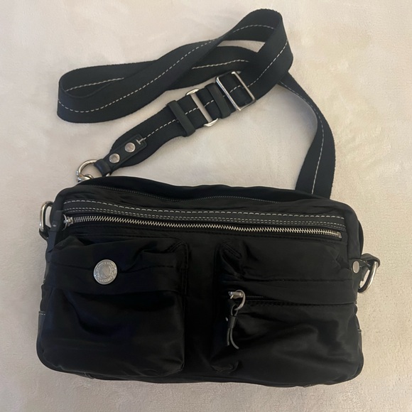 💚Coach Black Nylon Crossbody Bag🩷silver hardware 💚rare - Picture 1 of 16